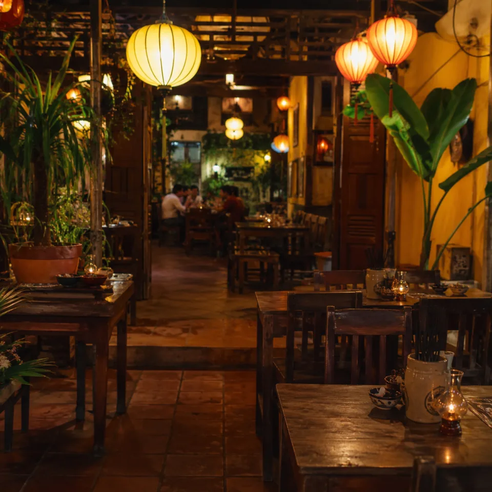 Góc ngồi cạnh cửa sổ